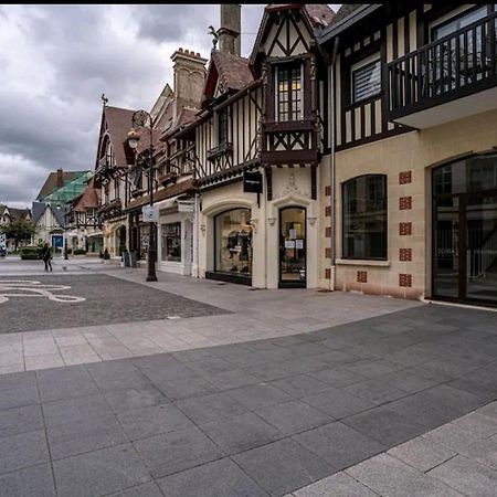 Deauville : Magnifique Studio En Face Du Casino ! Eksteriør bilde