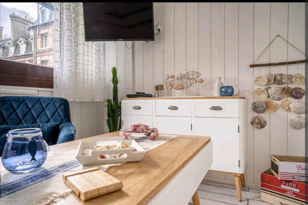 Deauville : Magnifique Studio En Face Du Casino ! Eksteriør bilde