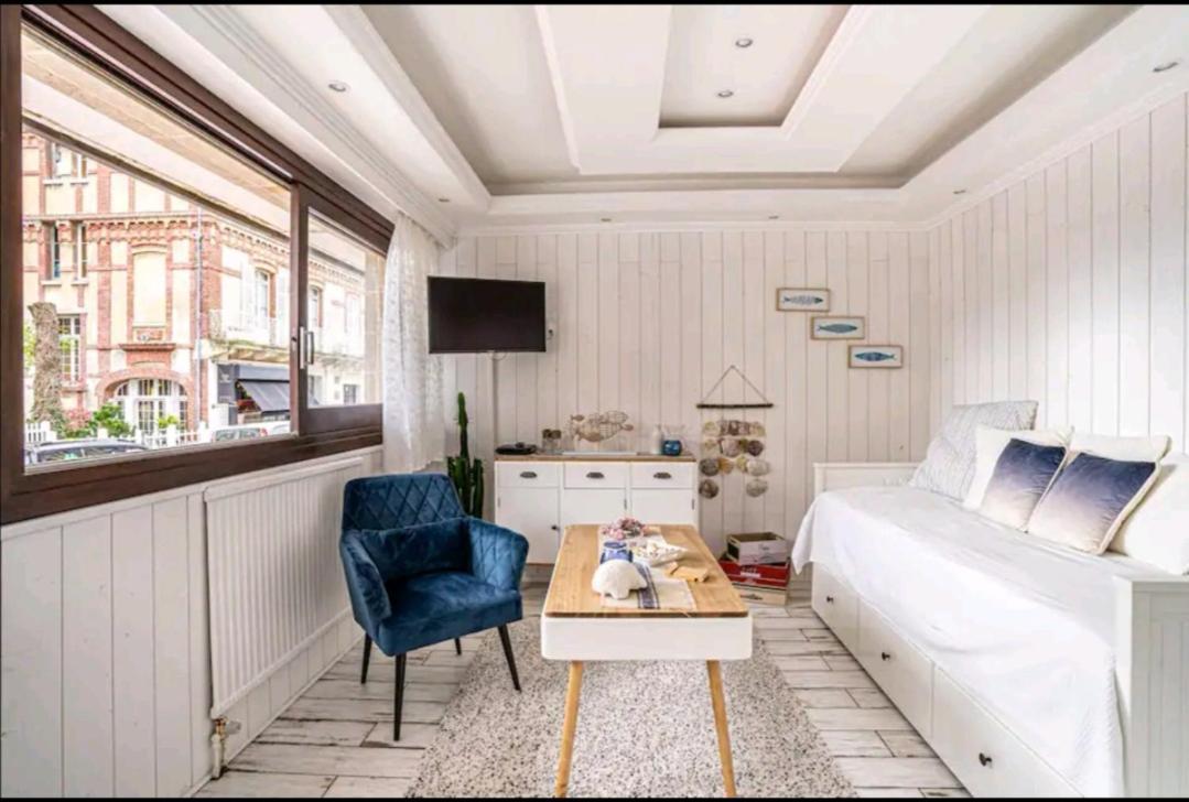 Deauville : Magnifique Studio En Face Du Casino ! Eksteriør bilde