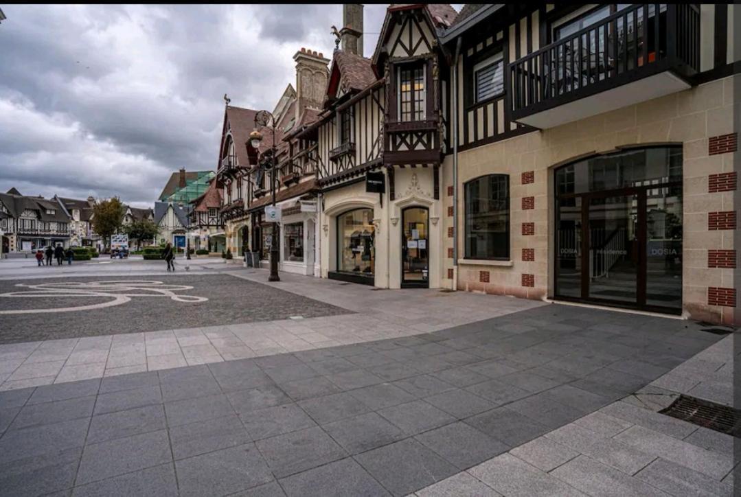 Deauville : Magnifique Studio En Face Du Casino ! Eksteriør bilde