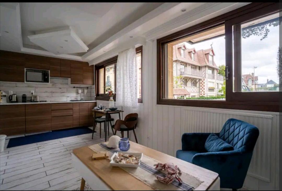 Deauville : Magnifique Studio En Face Du Casino ! Eksteriør bilde
